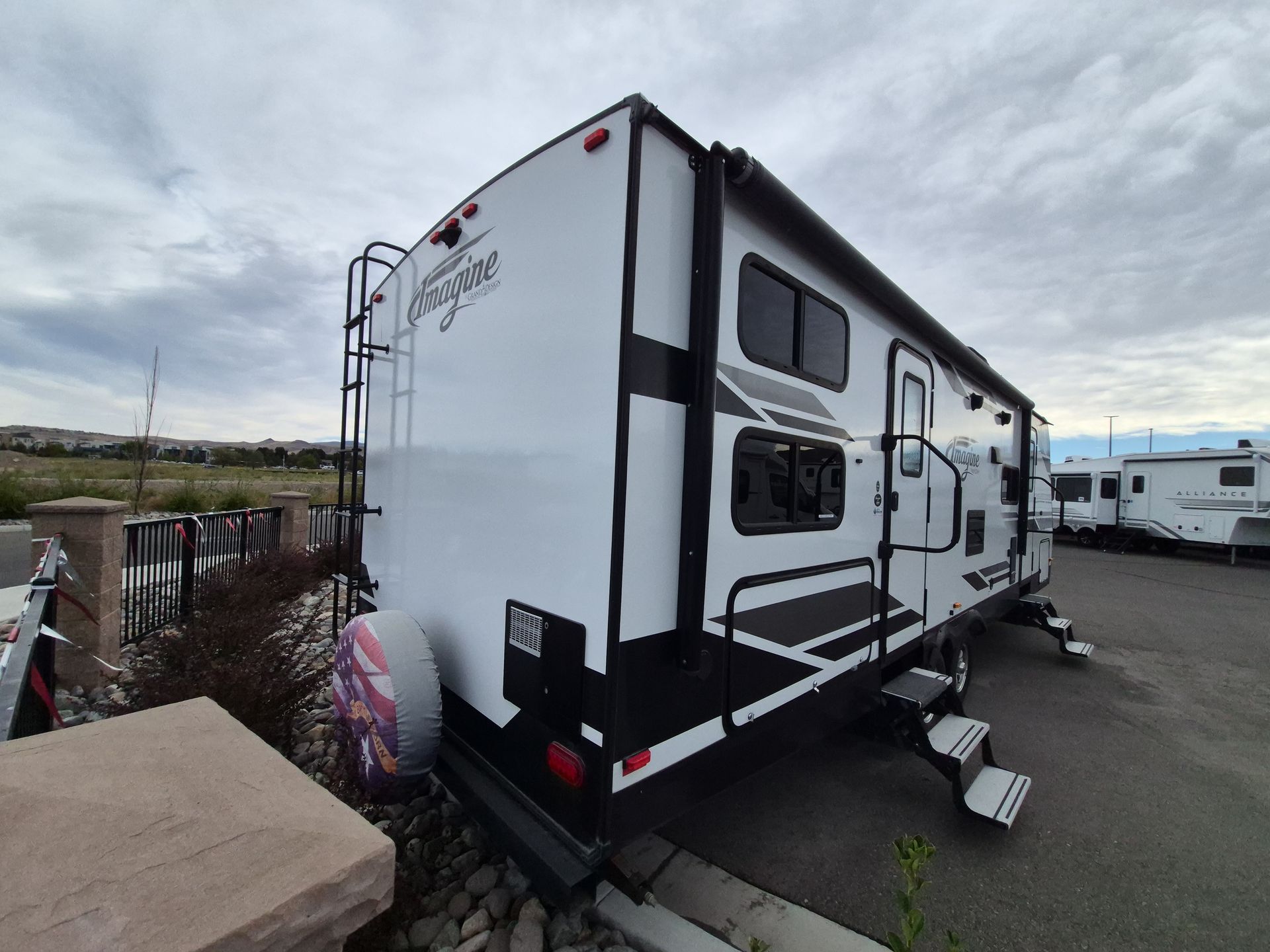 2019 Grand Design Imagine 2800BH - Image 7