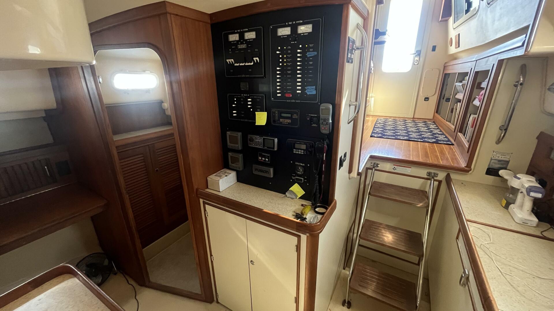 2008 Island Packet PY Trawler / Motorsailer - Image 23