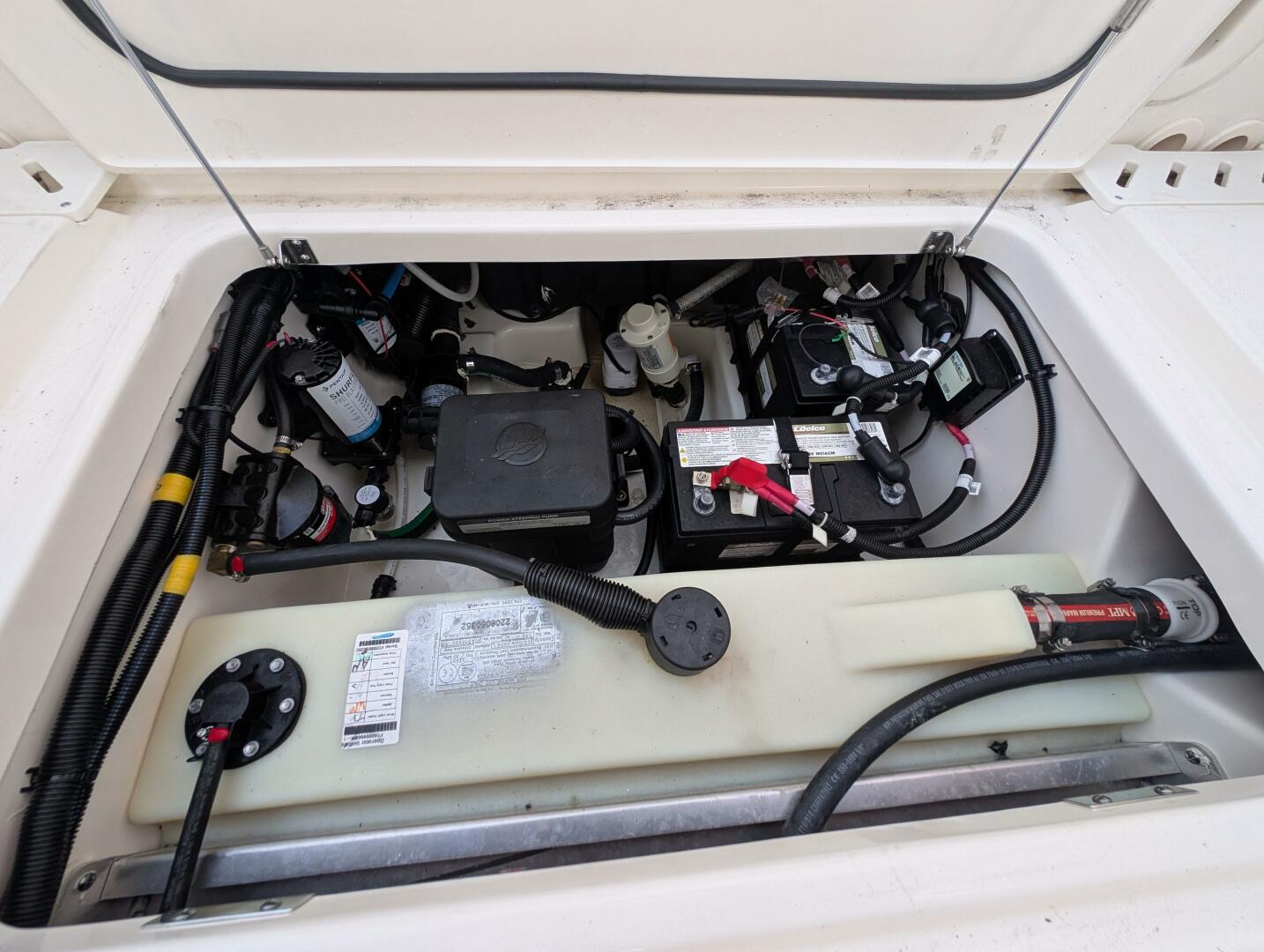 2023 Boston Whaler 240 Vantage - Image 59