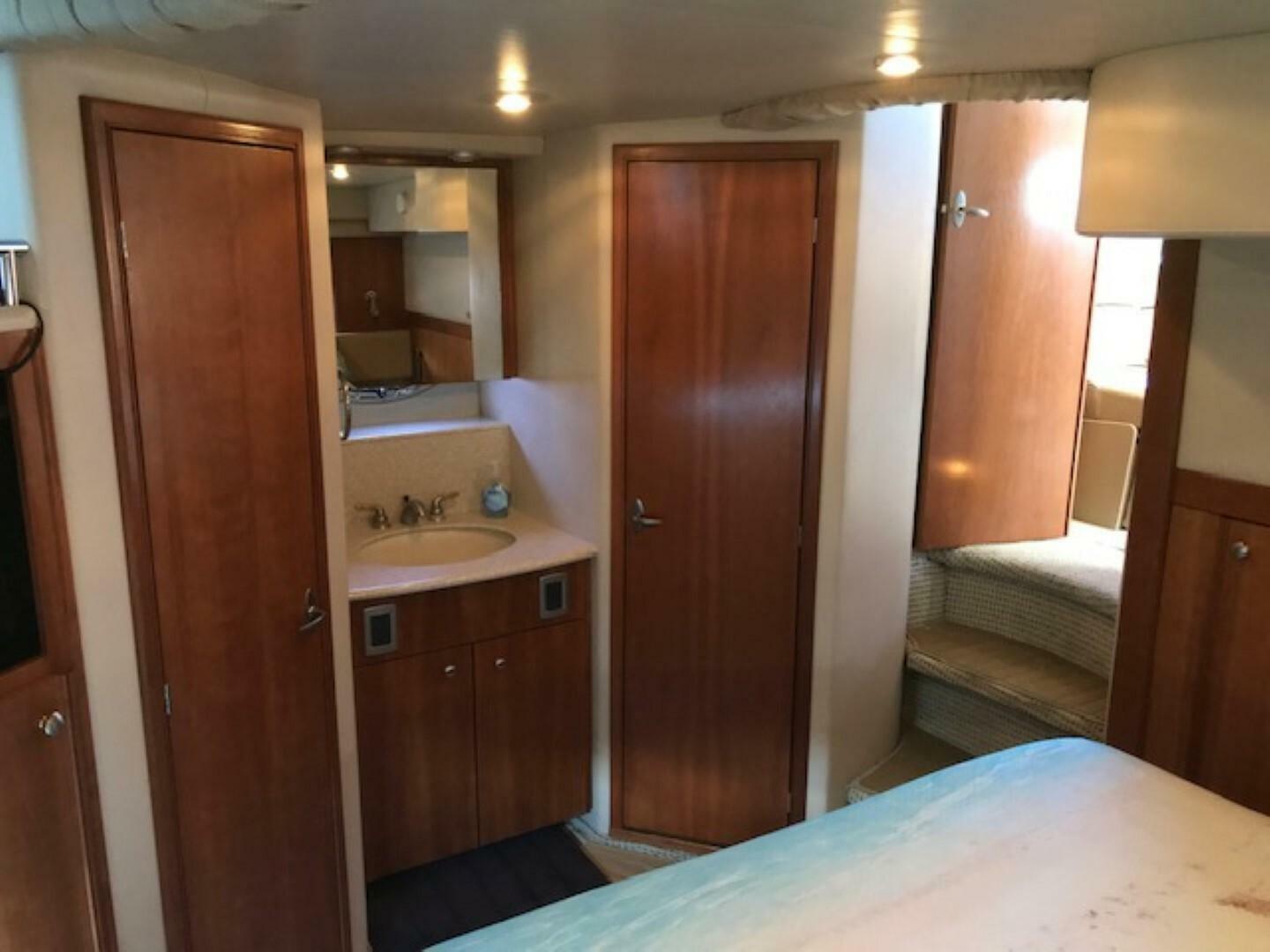 2004 Meridian 459 Motoryacht - Image 20