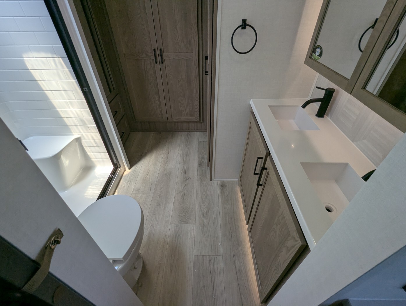 2026 Forest River Rockwood Signature 401SFB - Image 11