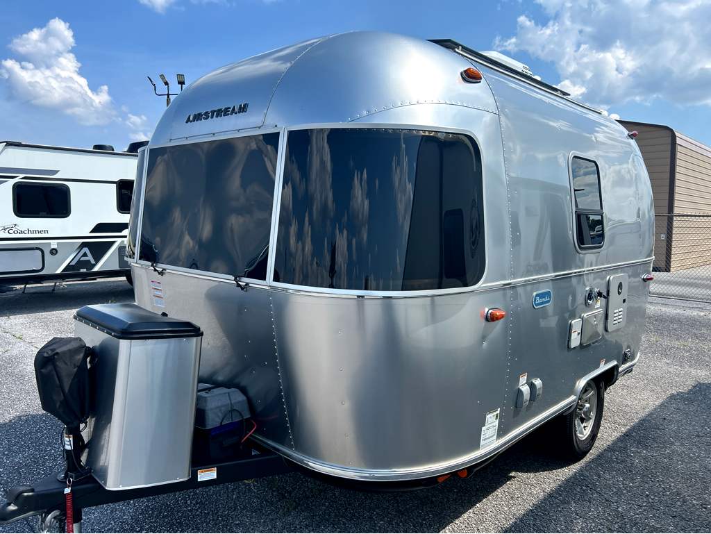 2025 AIRSTREAM BAMBI 16RB - Image 2