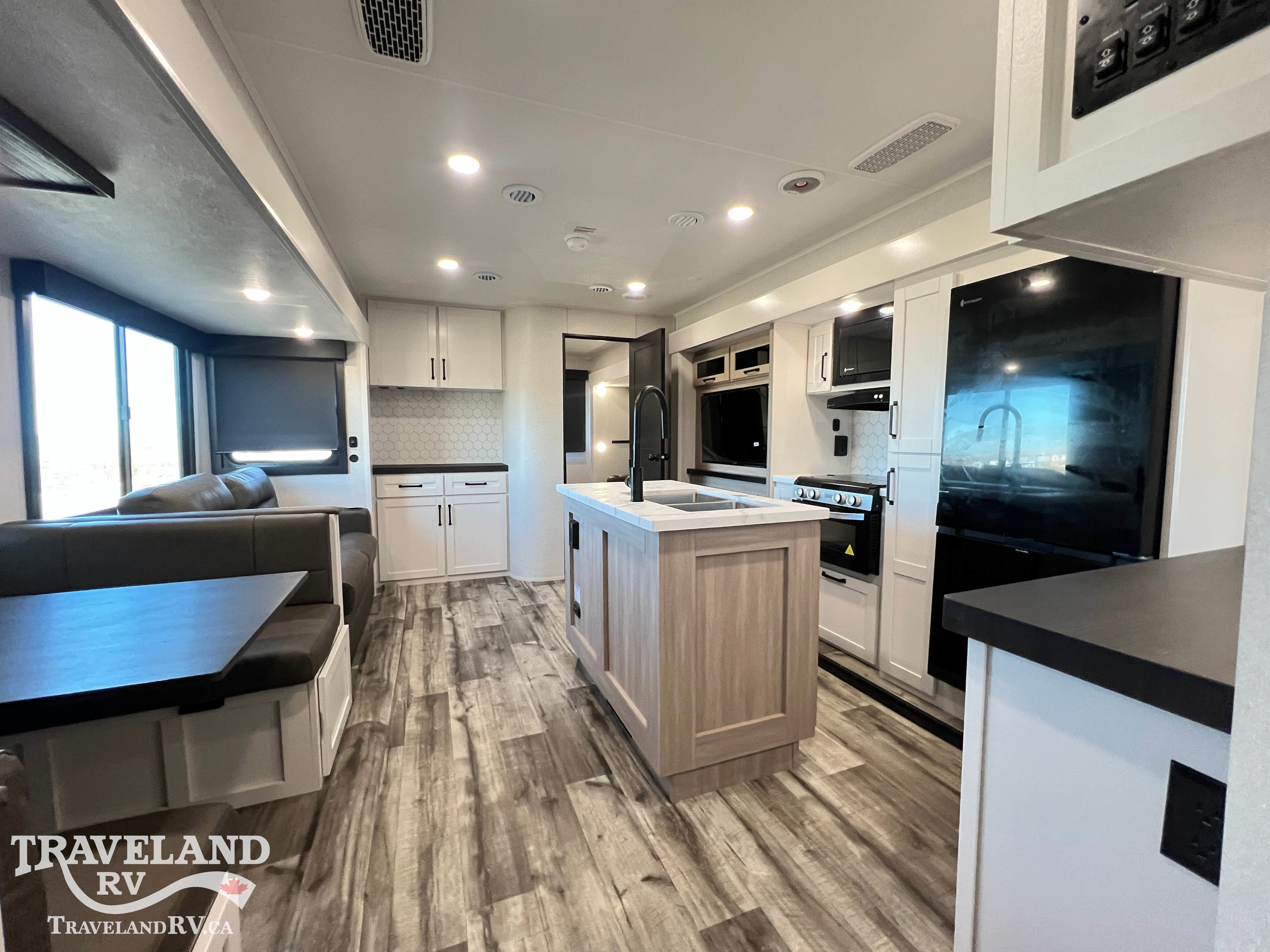 2026 Highland Ridge Roamer Light Duty 31TBTS - Image 3