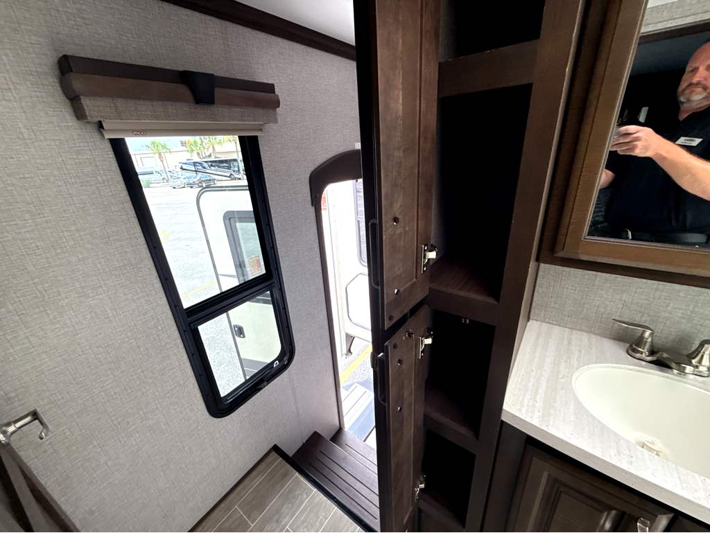 2020 Keystone ALPINE 3021RE - Image 26
