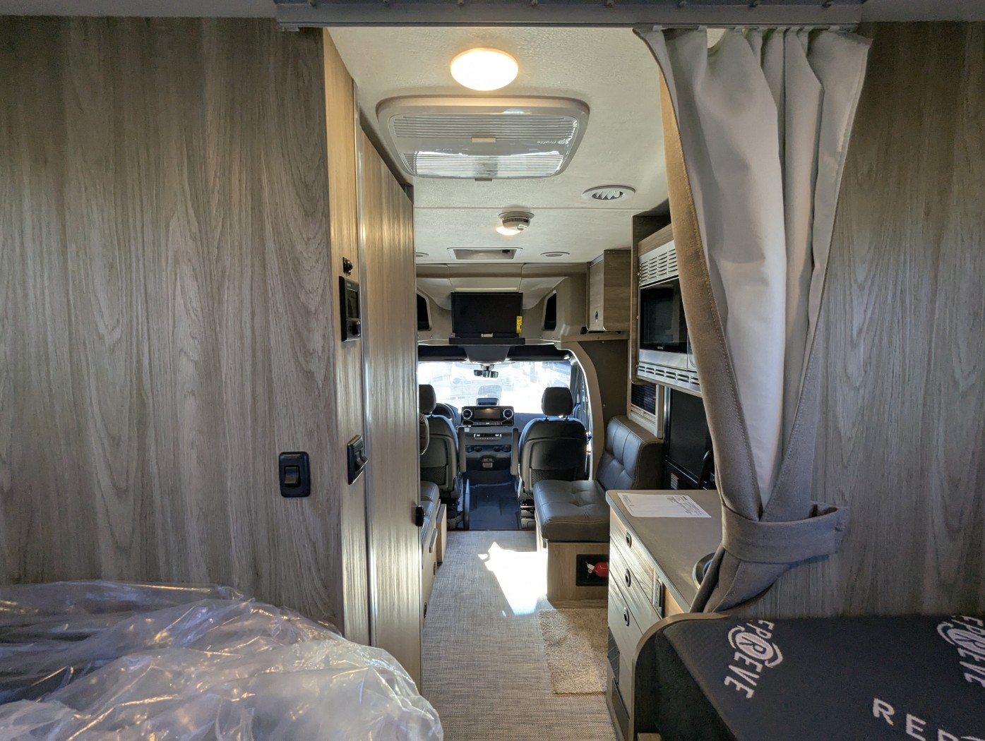 2026 Winnebago Ekko Sprinter 23B AWD - ATH Edition - Image 23