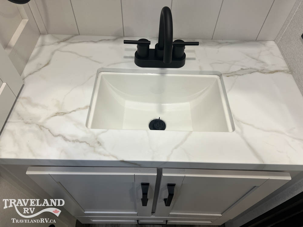 2027 Highland Ridge Roamer Light Duty 31TBTS - Image 21