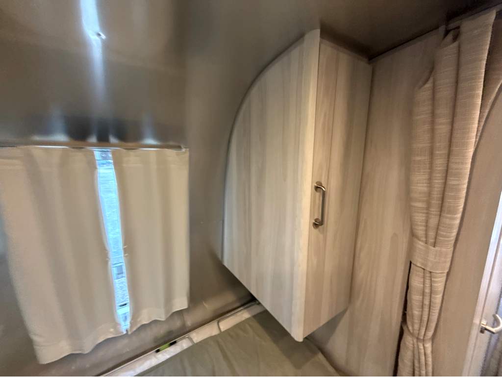 2026 Airstream International 25FB - Image 27