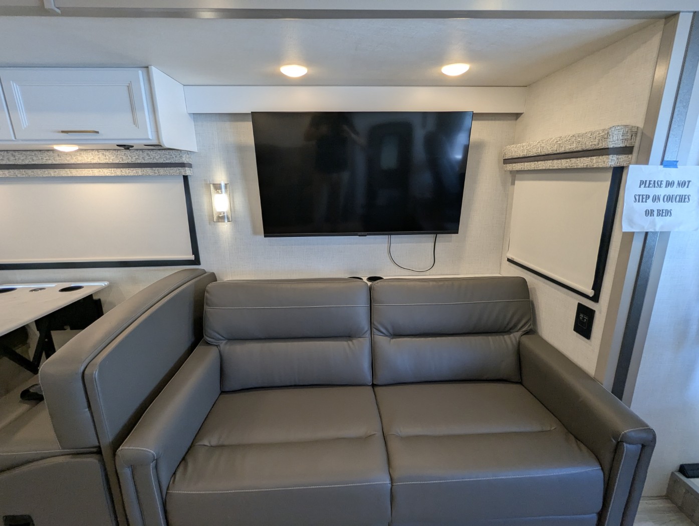 2025 Thor Motor Coach Windsport 35R - Image 21