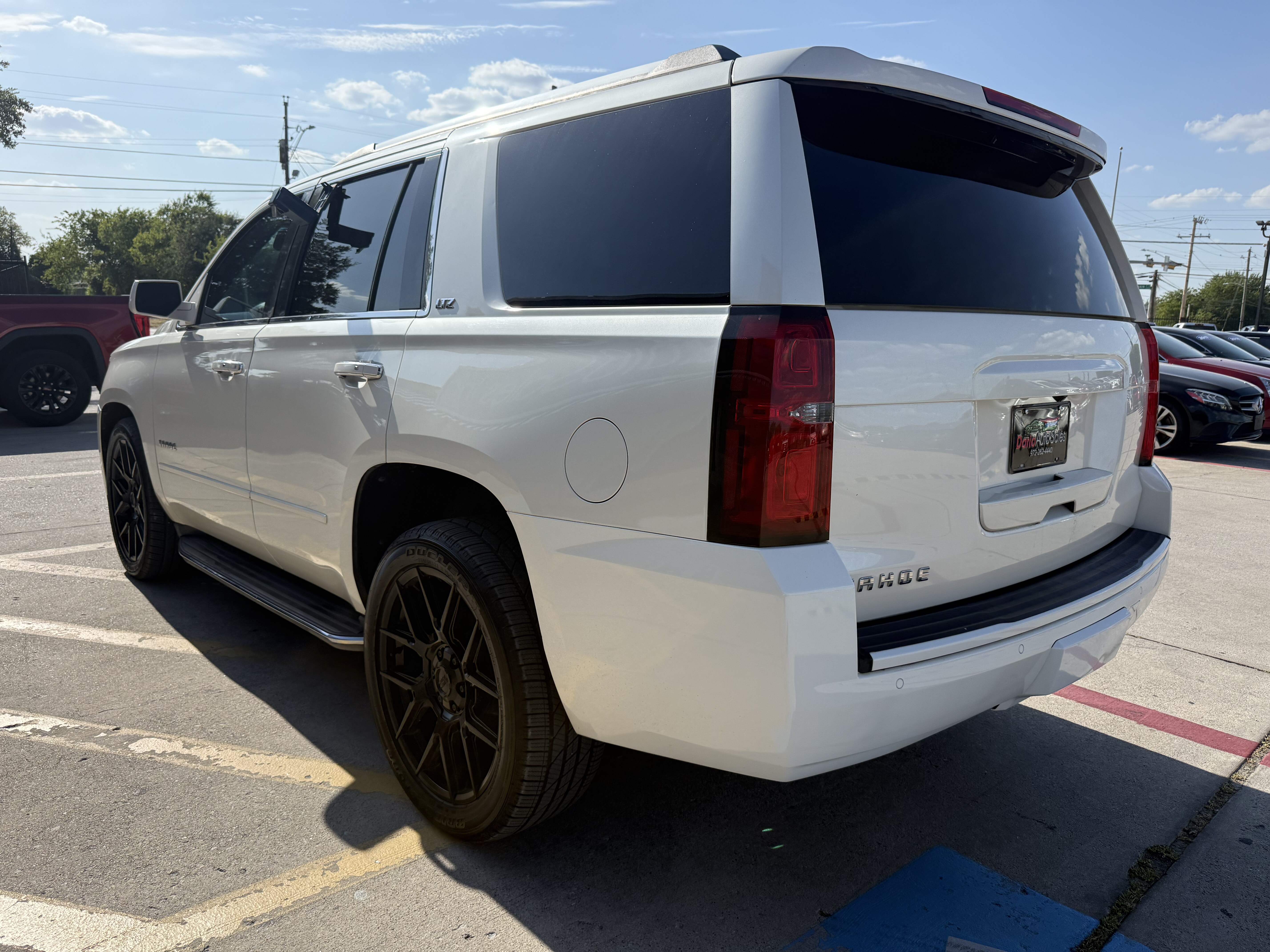 2015 Chevrolet Tahoe Utility 4D LTZ 2WD V8 - Image 9