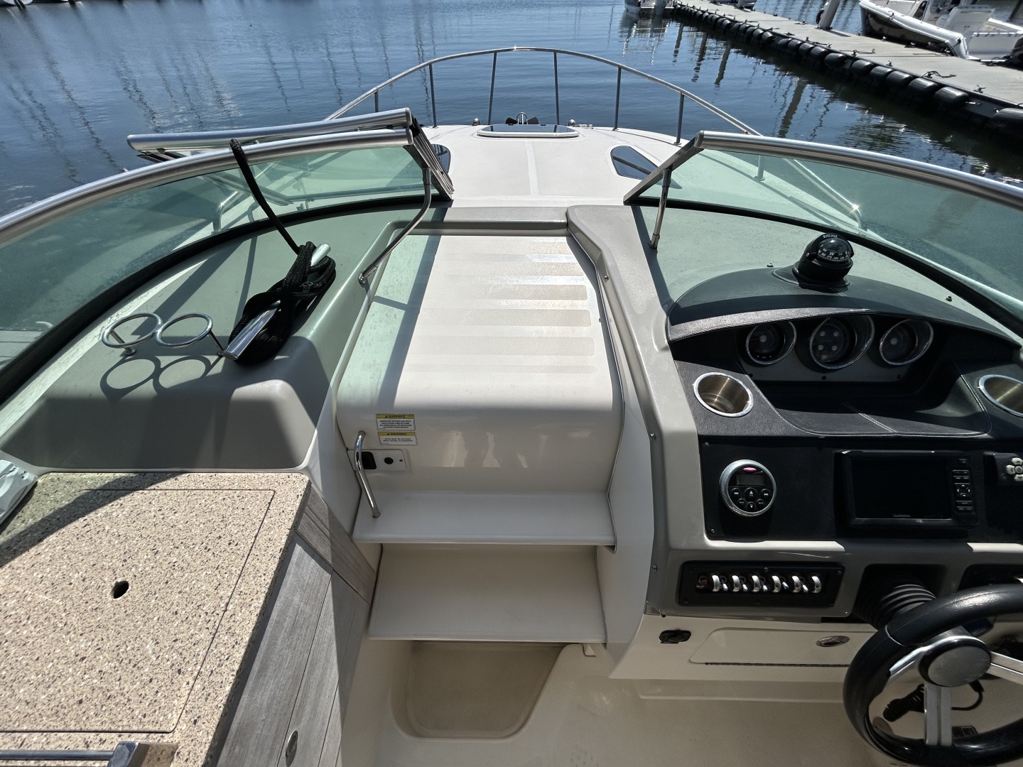 2014 Sea Ray - Image 23