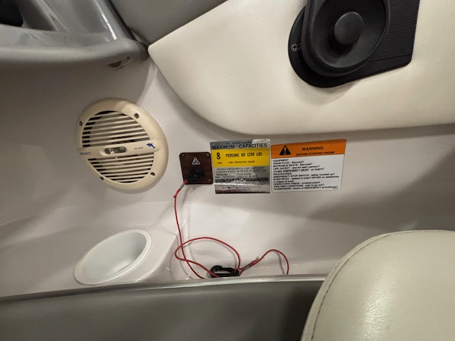 2000 FOURWINNS HORIZON 180 - Image 11