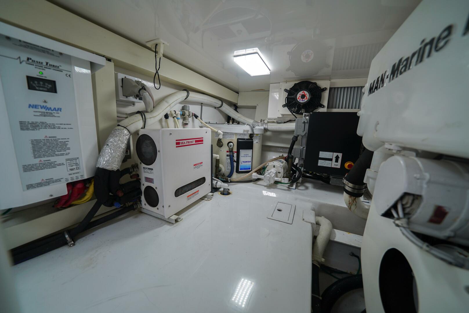 2007 Viking 45 Convertible - Image 57