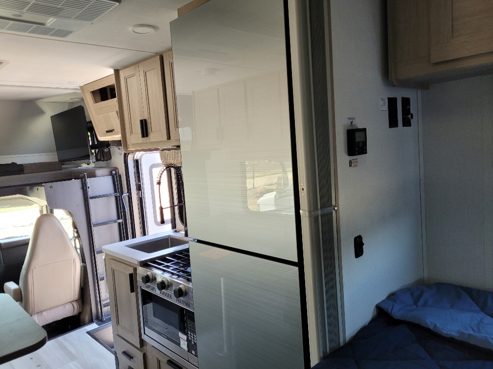 2025 Forest River Sunseeker LE 2350LE - Image 17