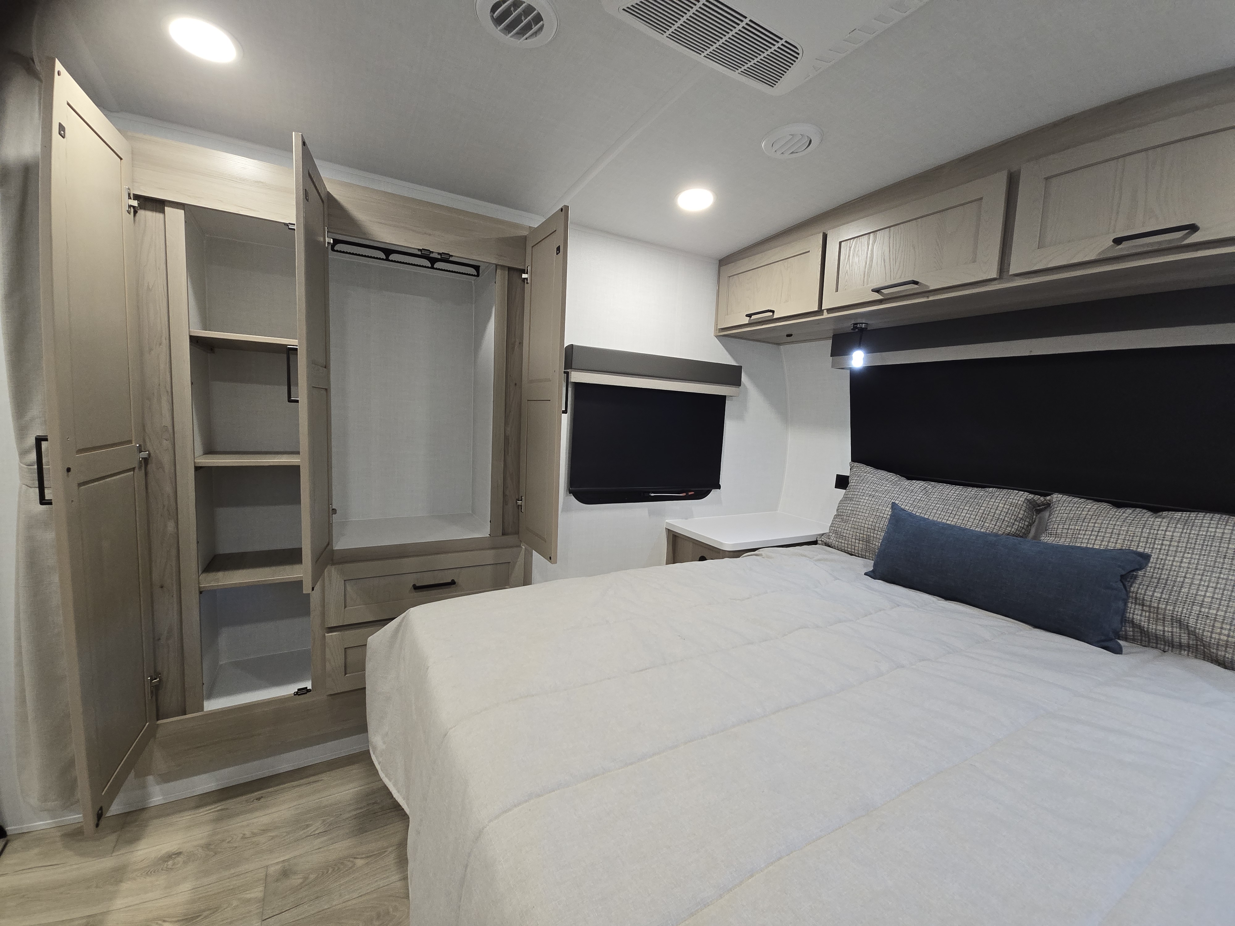 2026 Forest River Flagstaff Micro Lite 25FBD - Image 19