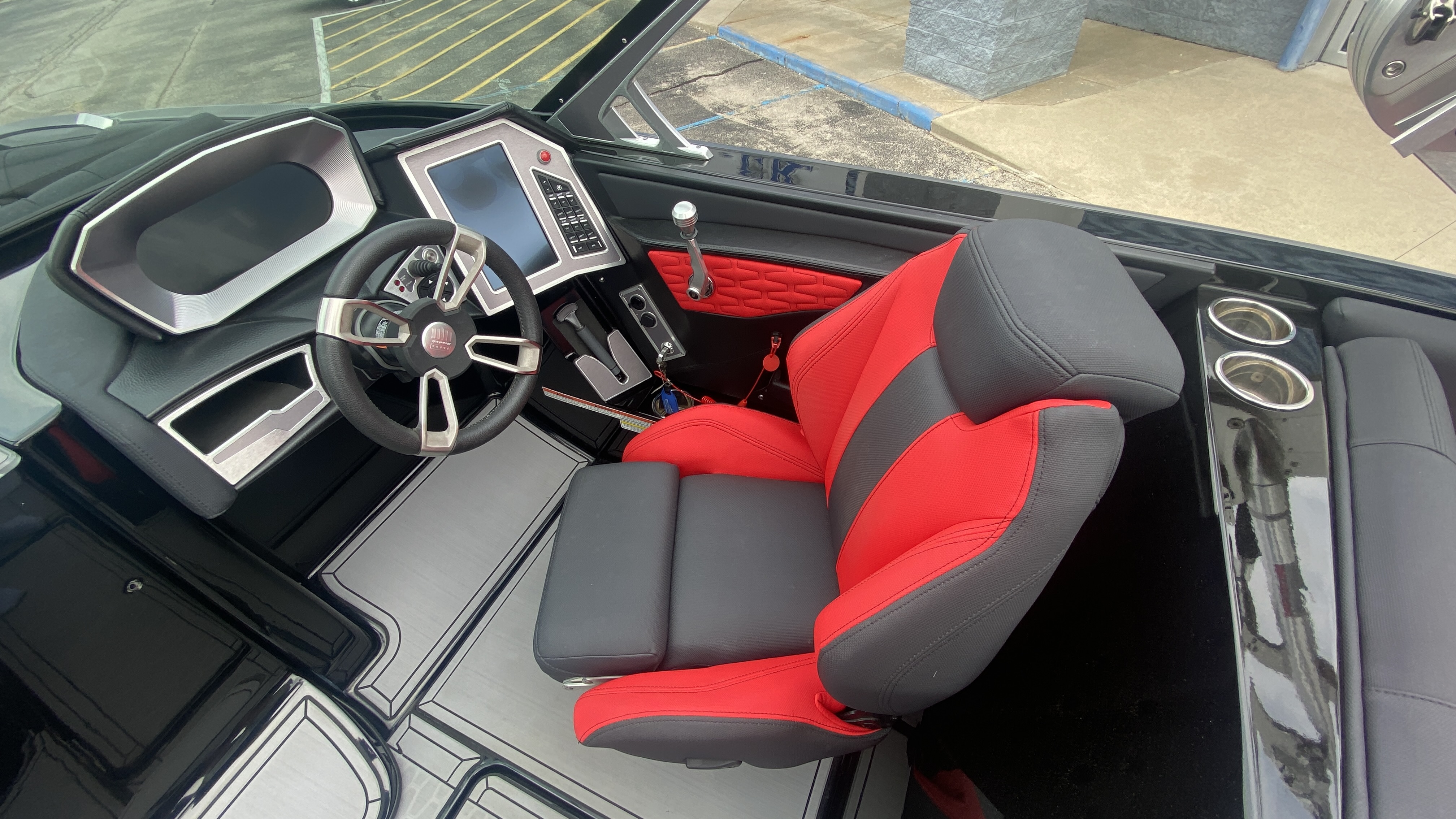 2021 MasterCraft X26 - Image 27