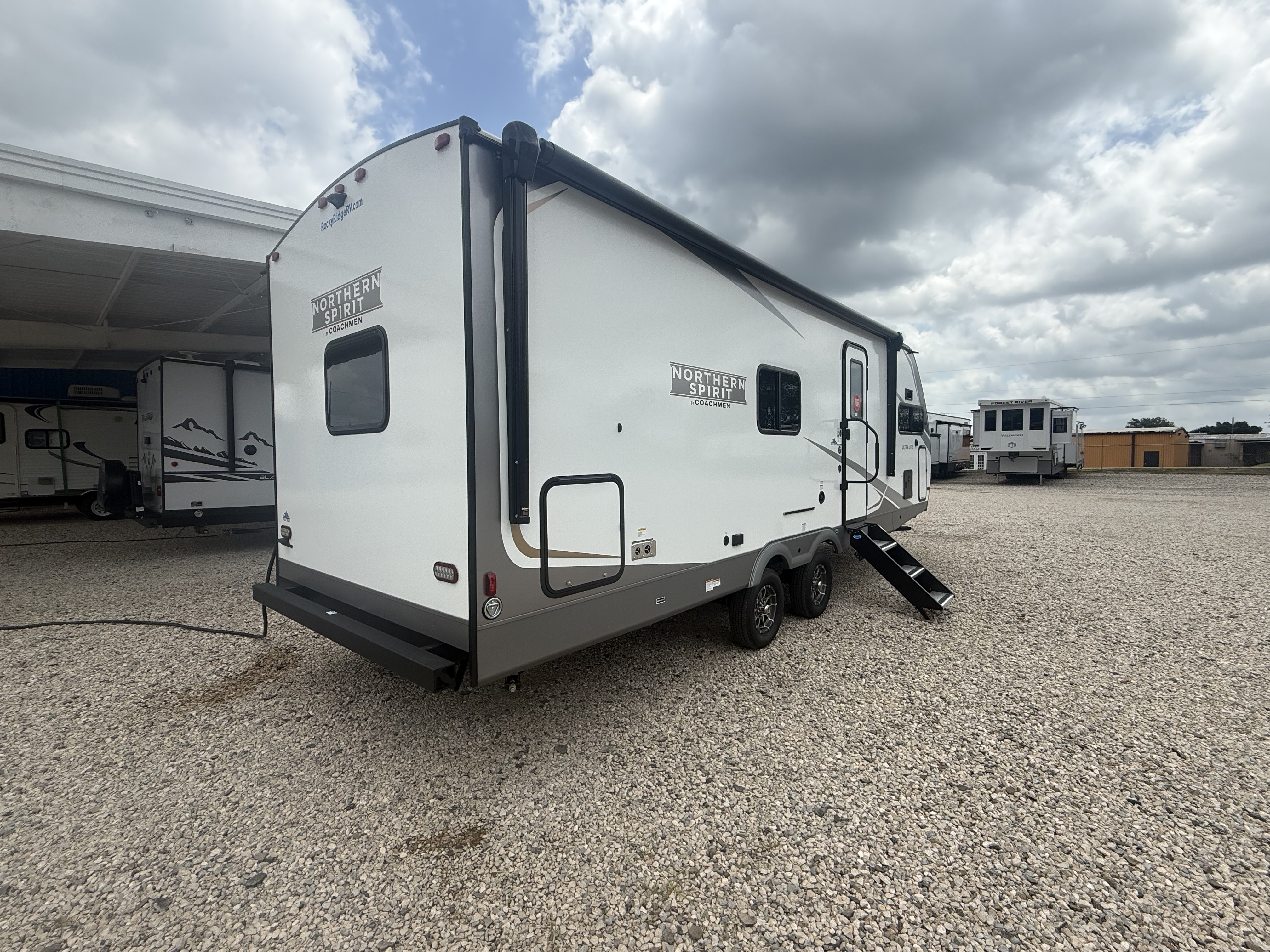 2026 Coachmen Northern Spirit 2565FK - Image 8