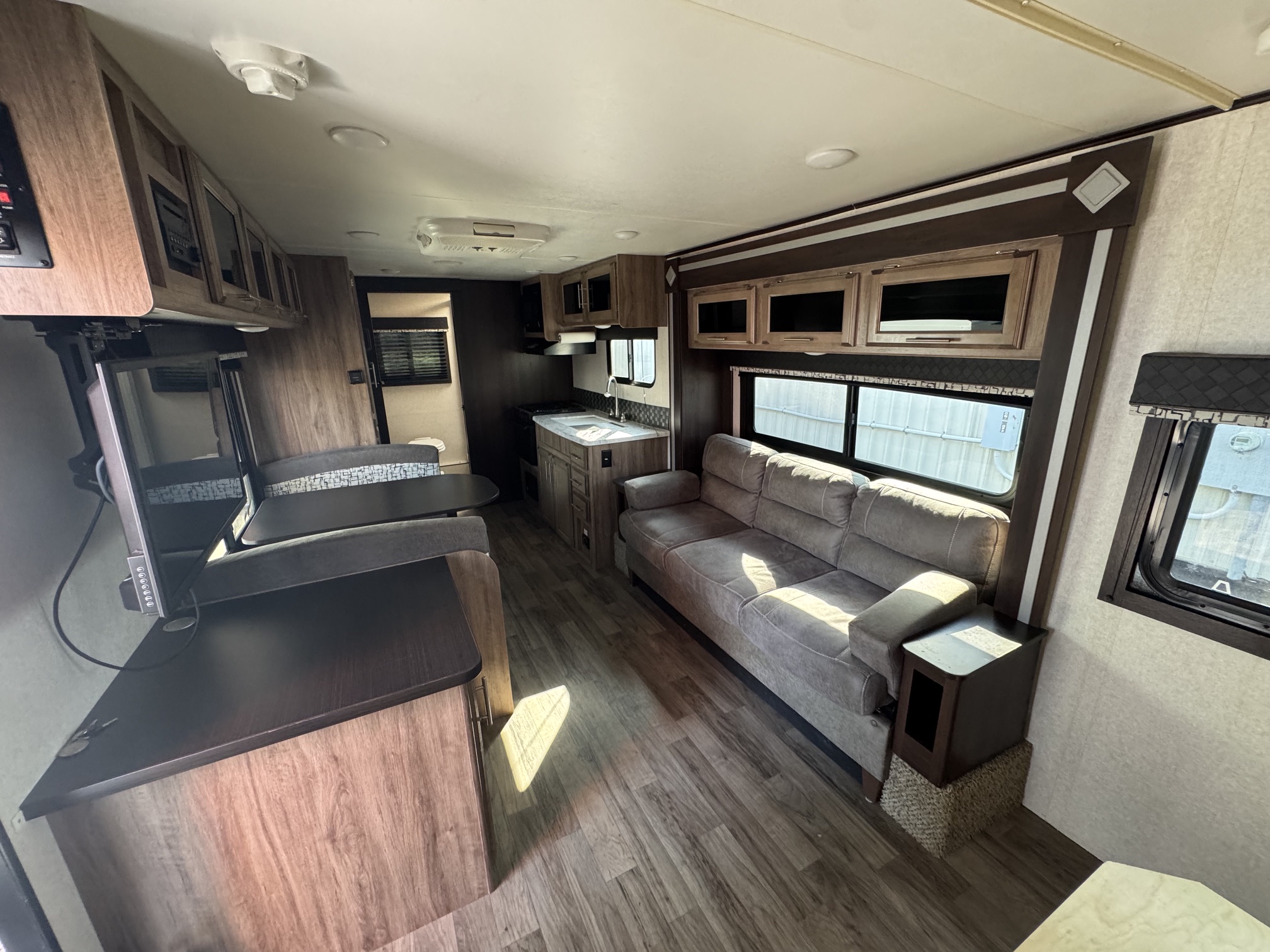2019 JAYCO JAY FEATHER 23RB - Image 10