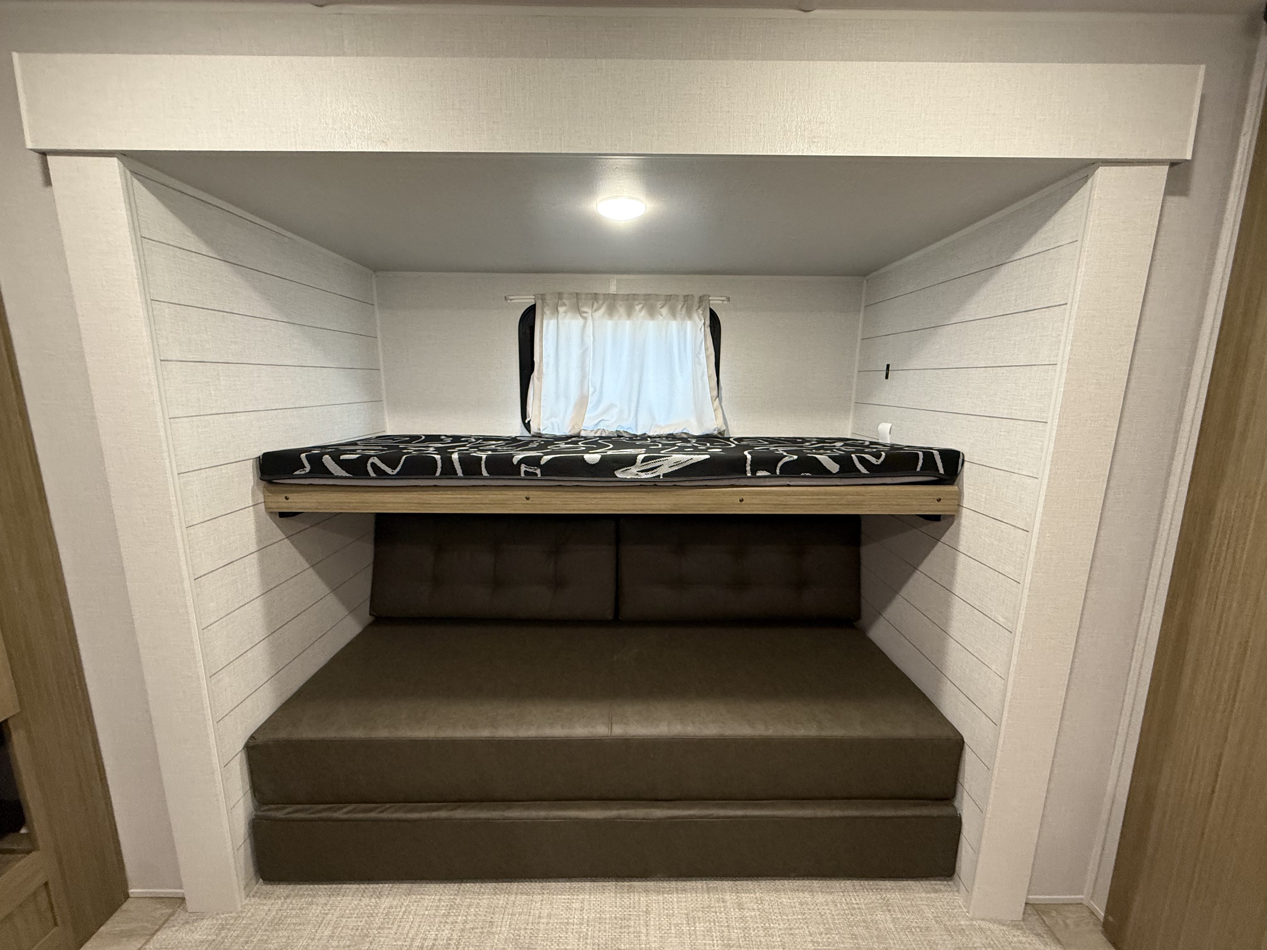 2027 Forest River Wildwood 31KQBTS - Image 20