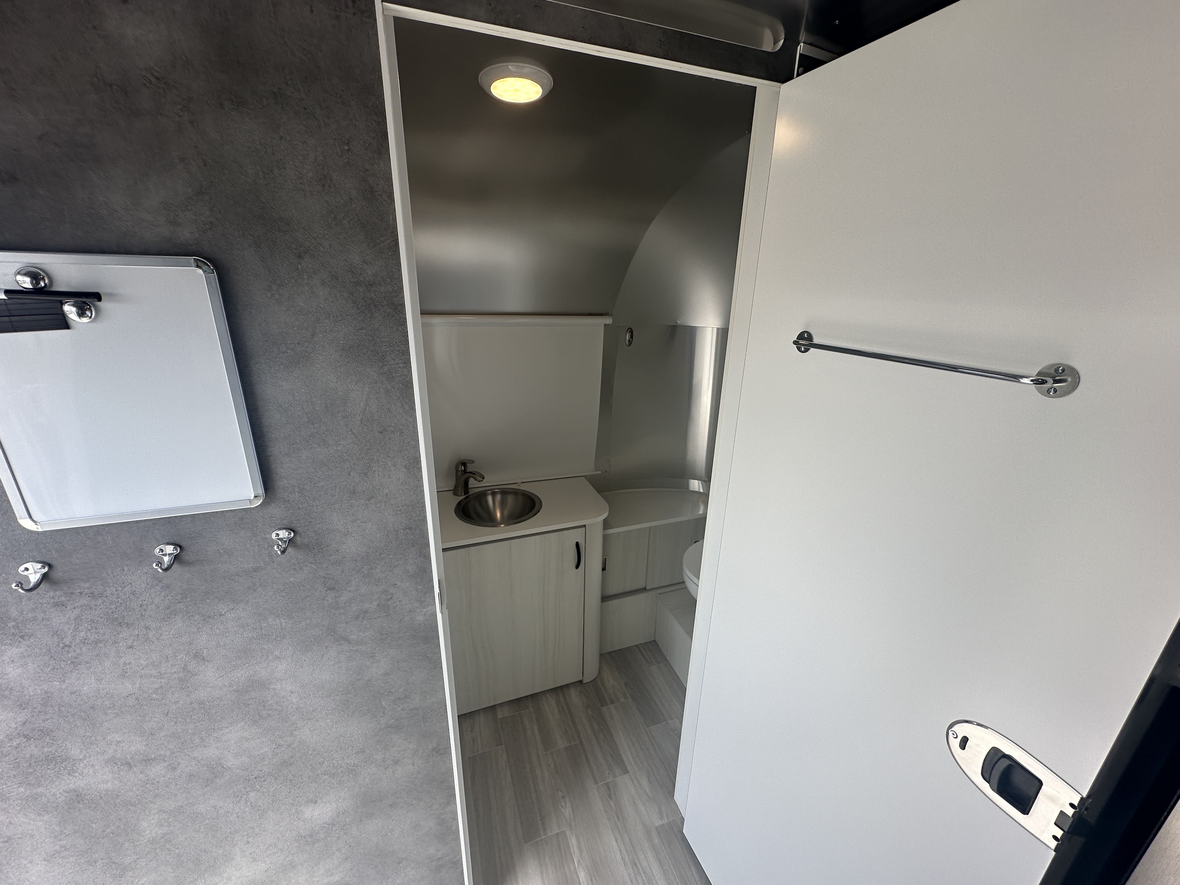 2024 Airstream Bambi 22FB - Image 23