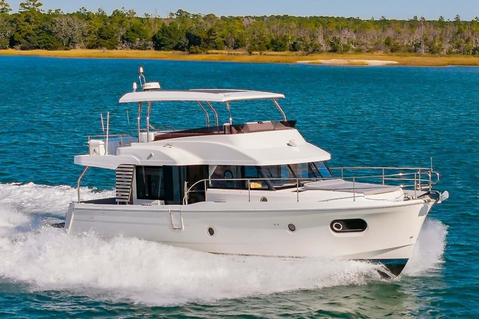 2022 Beneteau Swift Trawler - Image 1
