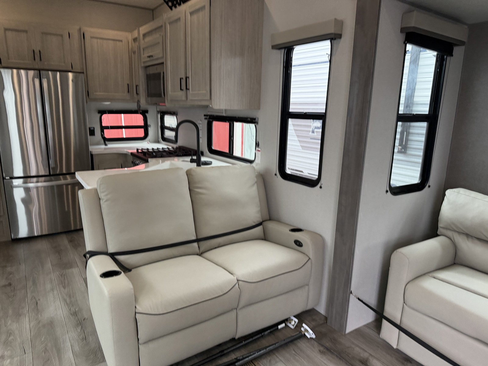 2026 COACHMEN CATALINA 44CONDO - Image 9