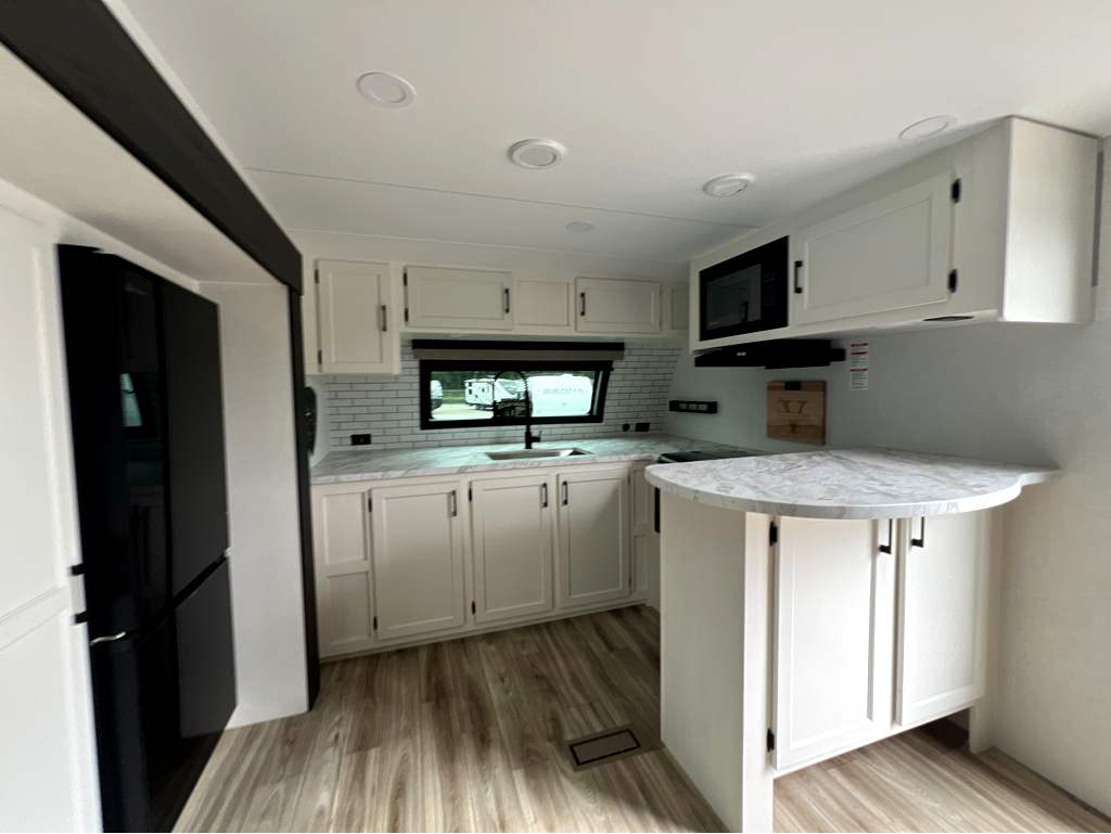 2027 VENTURE RV STRATUS 262VFK - Image 10