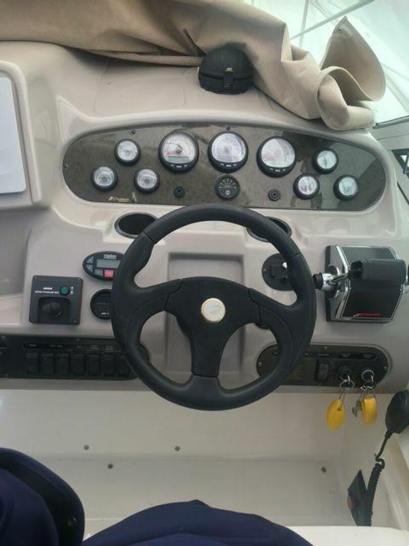 2004 Cruisers Yachts 340 Express - Image 15