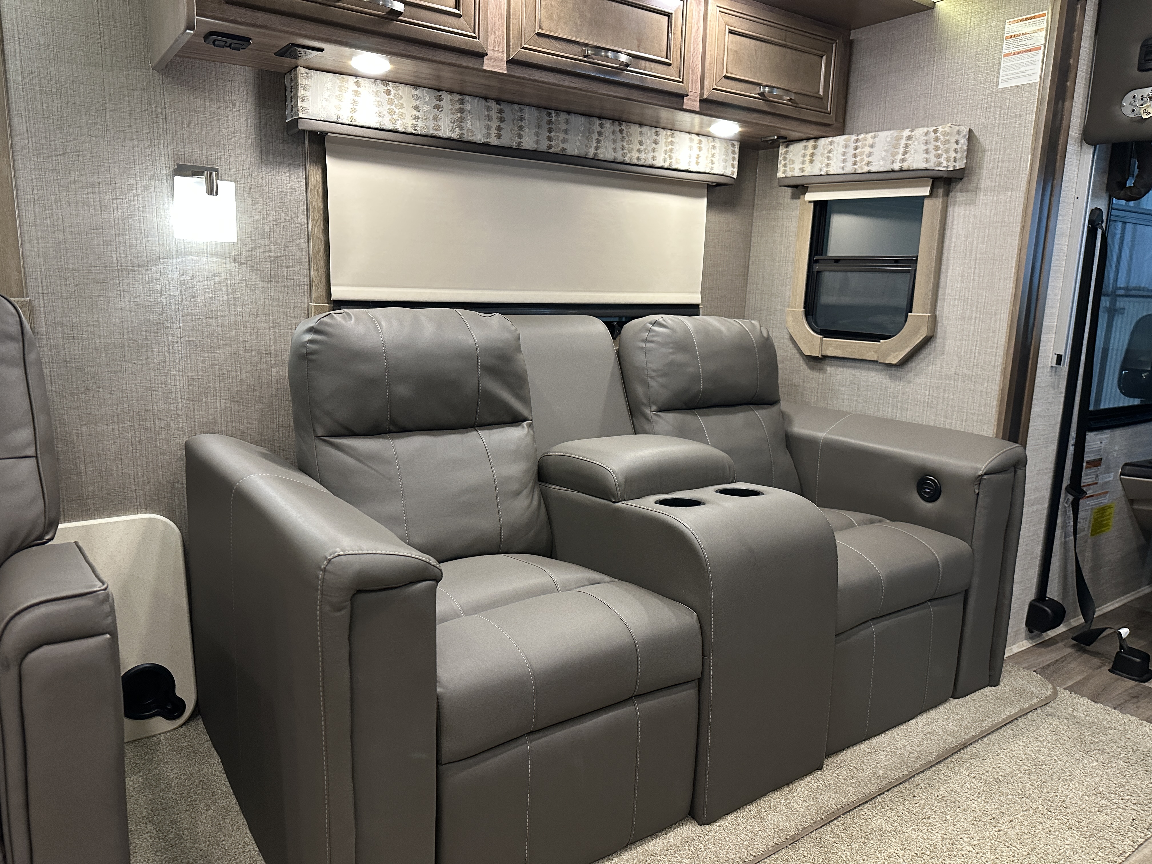 2021 JAYCO PRECEPT 36H - Image 20