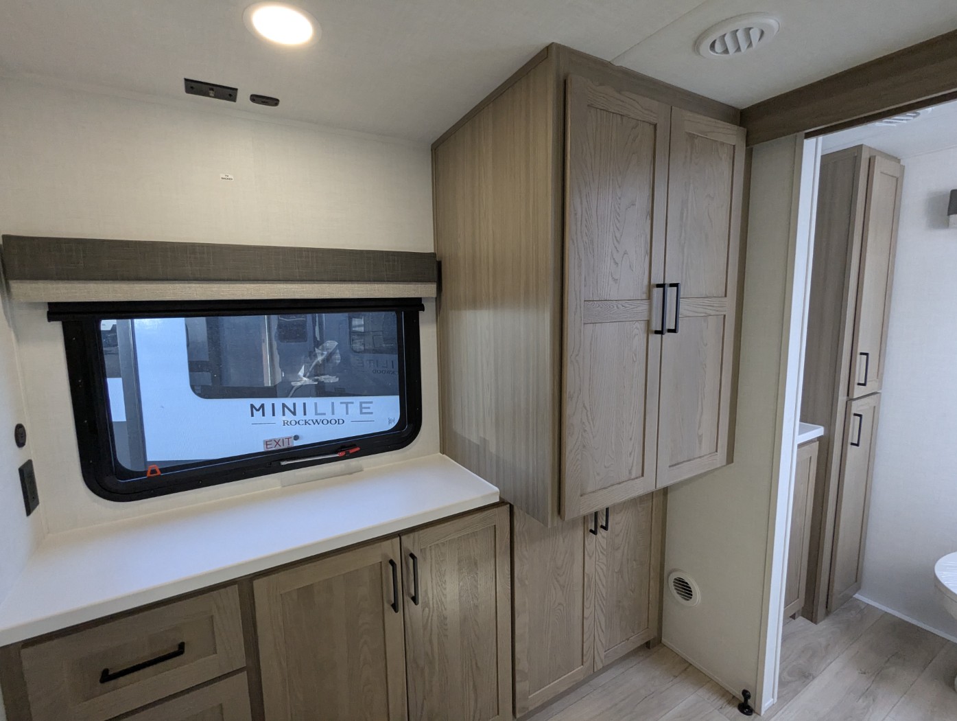 2027 Forest River Rockwood Mini Lite 2523MBR - Image 23