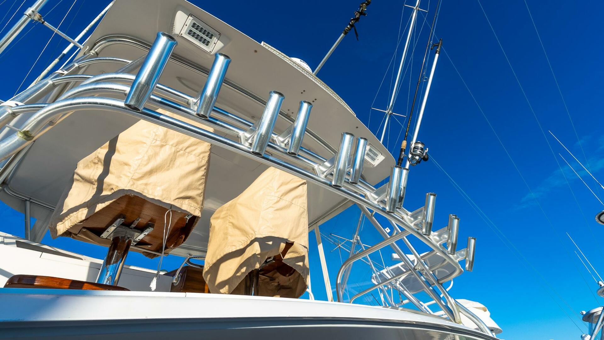 2002 VIKING 52 Convertible Base - Image 6
