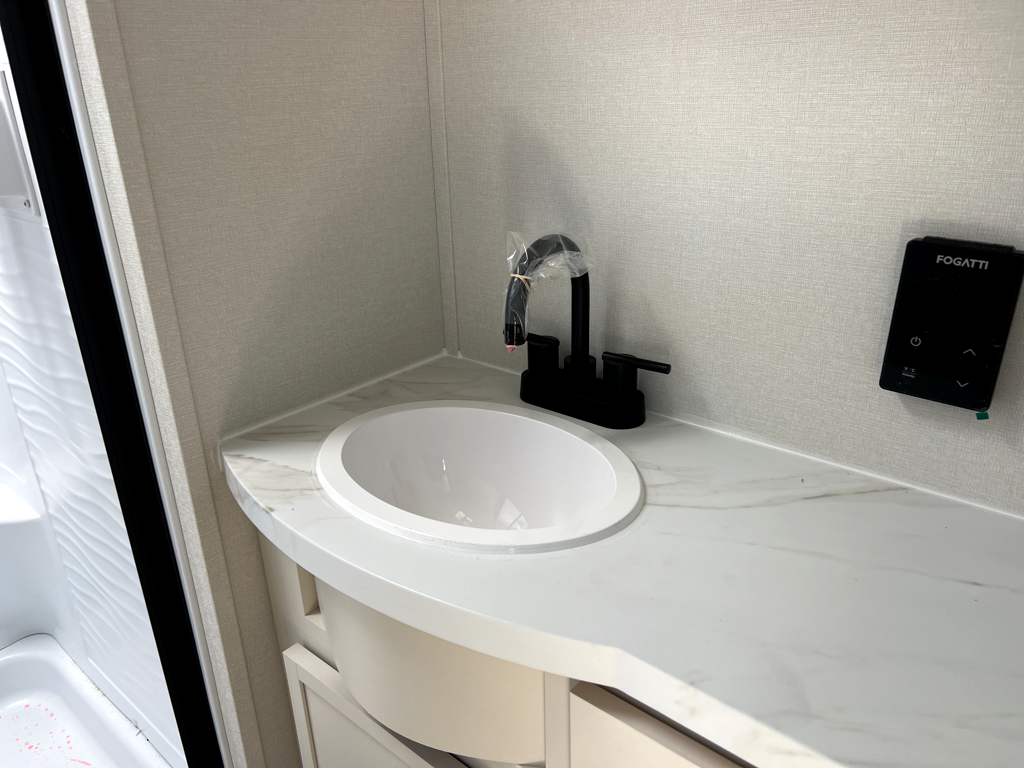 2026 GRAND DESIGN TRANSCEND 285RKT - Image 17