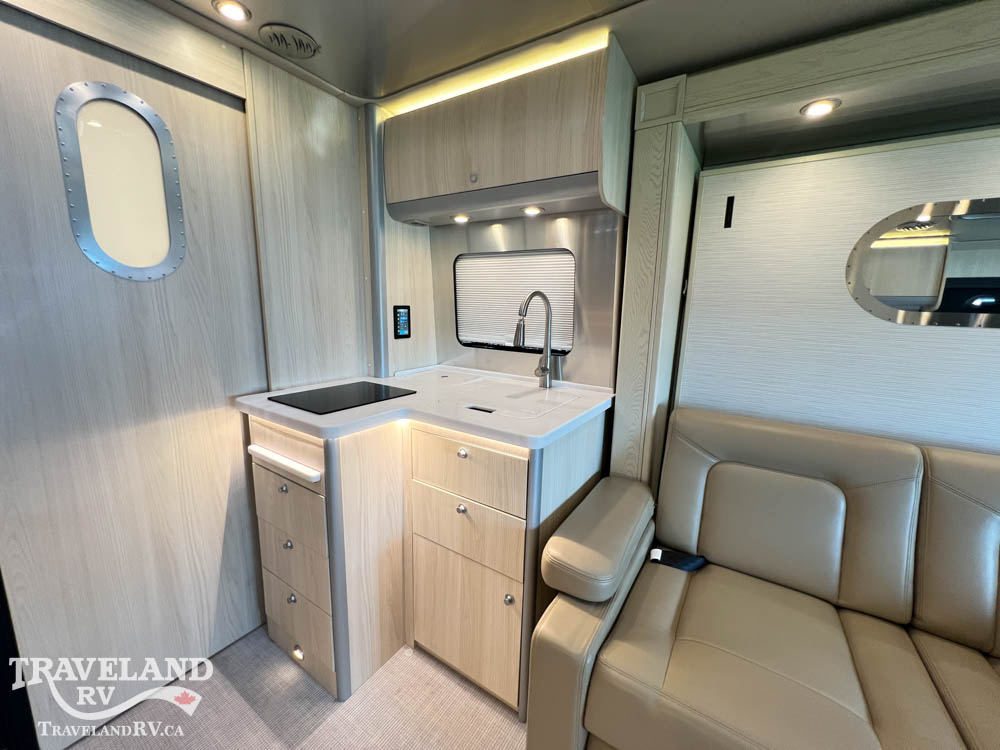 2025 AIRSTREAM ATLAS MURPHY SUITE E1 - Image 30