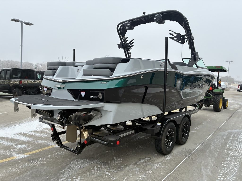 2026 MasterCraft XT24 - Image 5