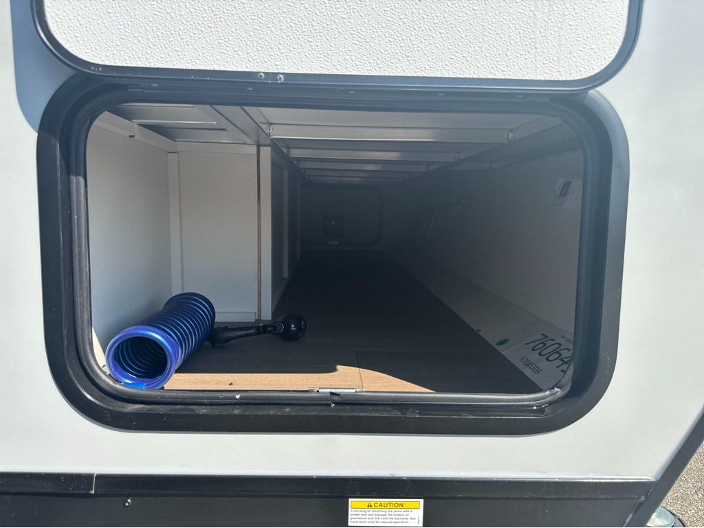 2027 VENTURE RV STRATUS 282VFD - Image 9