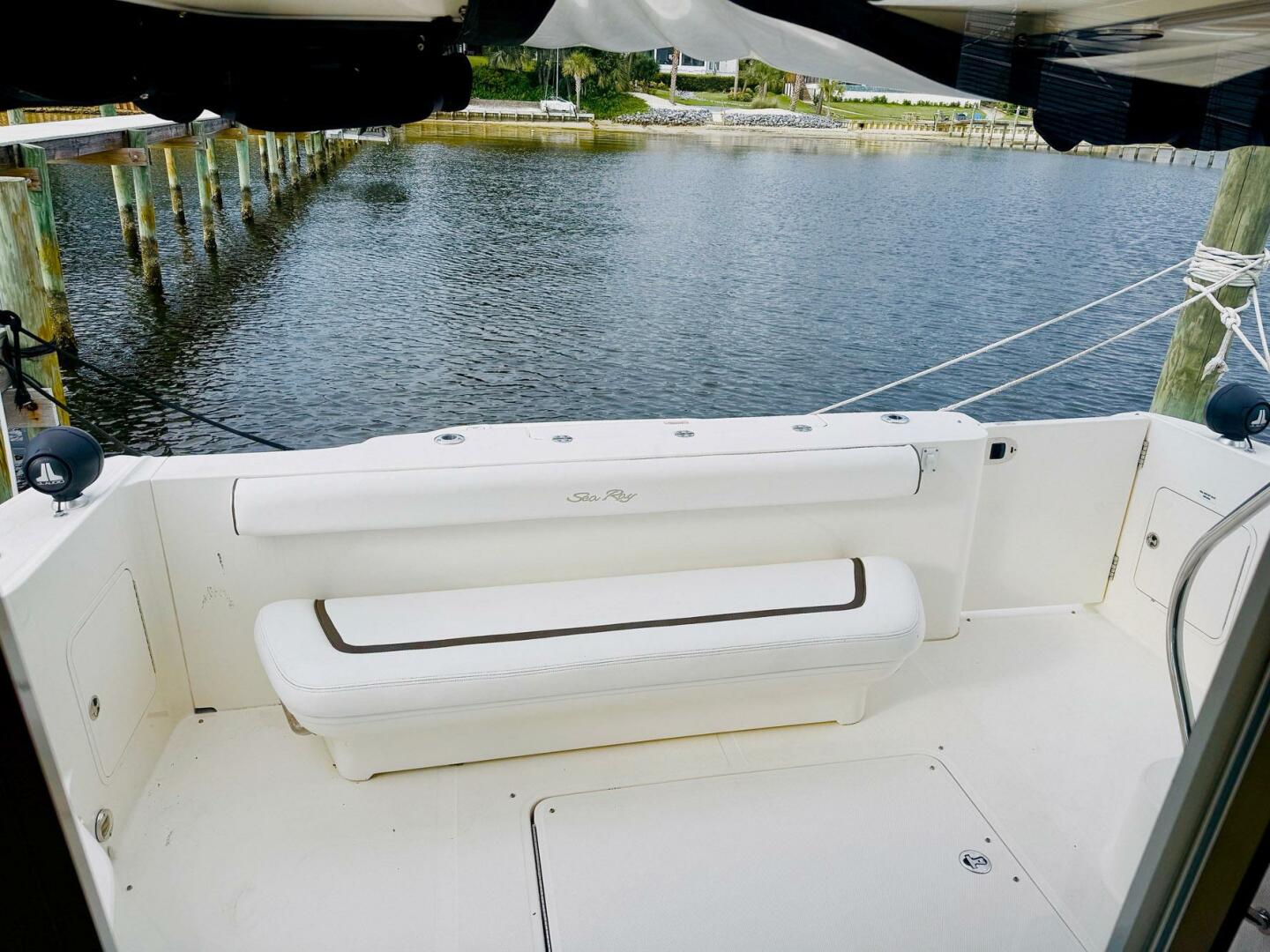 2008 Sea Ray 44 Sedan Bridge - Image 10