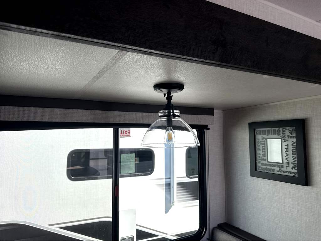 2025 VENTURE RV SIENNA 281VQB - Image 22