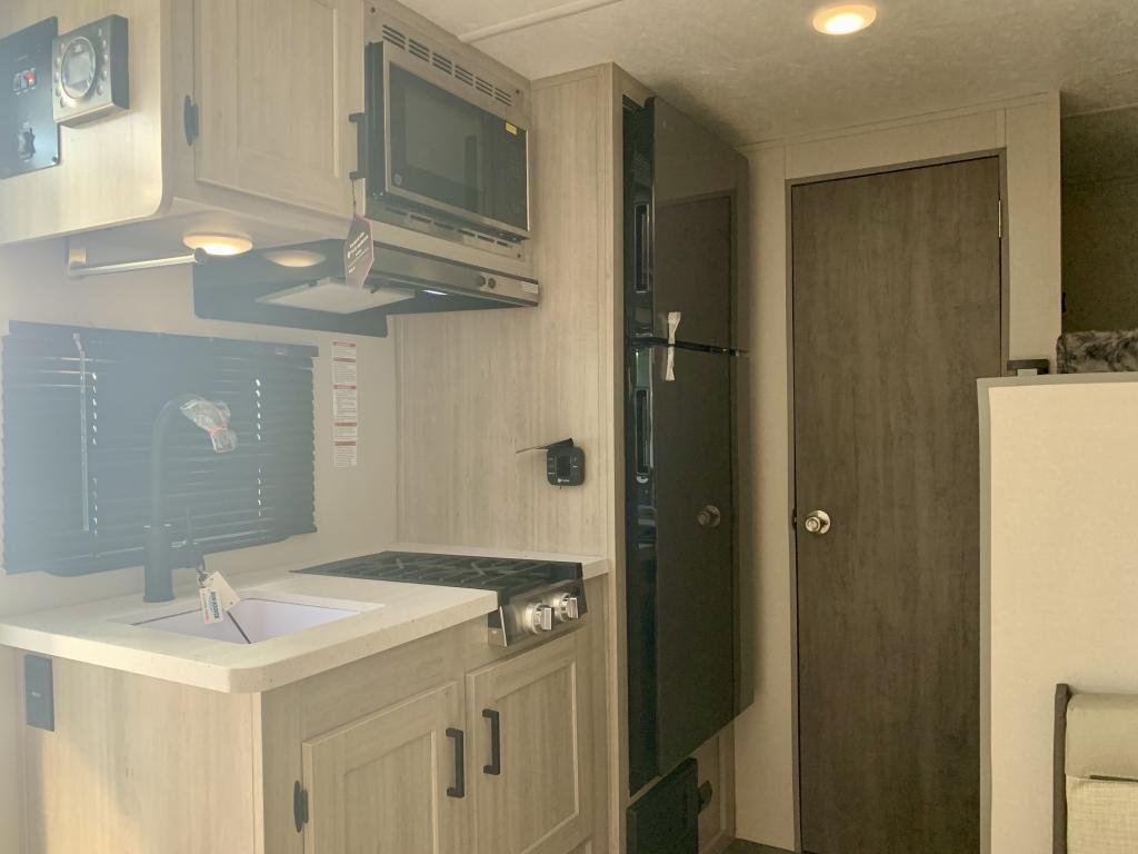 2026 COACHMEN 164BHX - Image 7