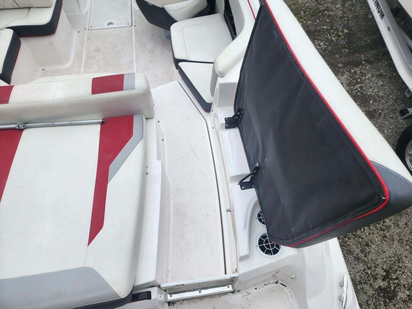 2019 Regal - Image 11