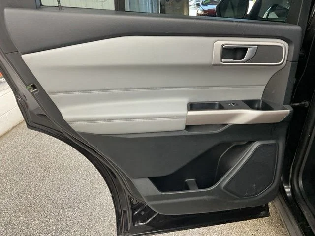2023 Ford Explorer Utility 4D XLT 4WD - Image 21