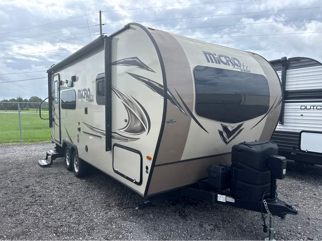 2019 FOREST RIVER FLAGSTAFF 21FBRS - Image 1