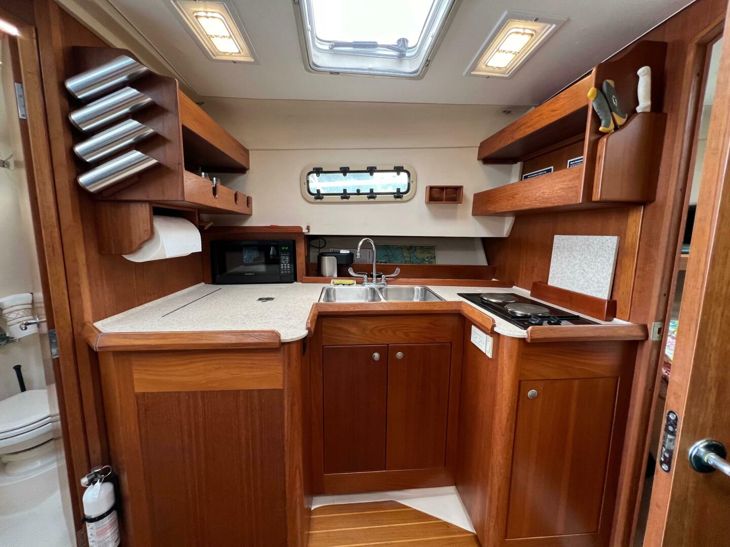 2000 Mainship Pilot 34 - Image 16