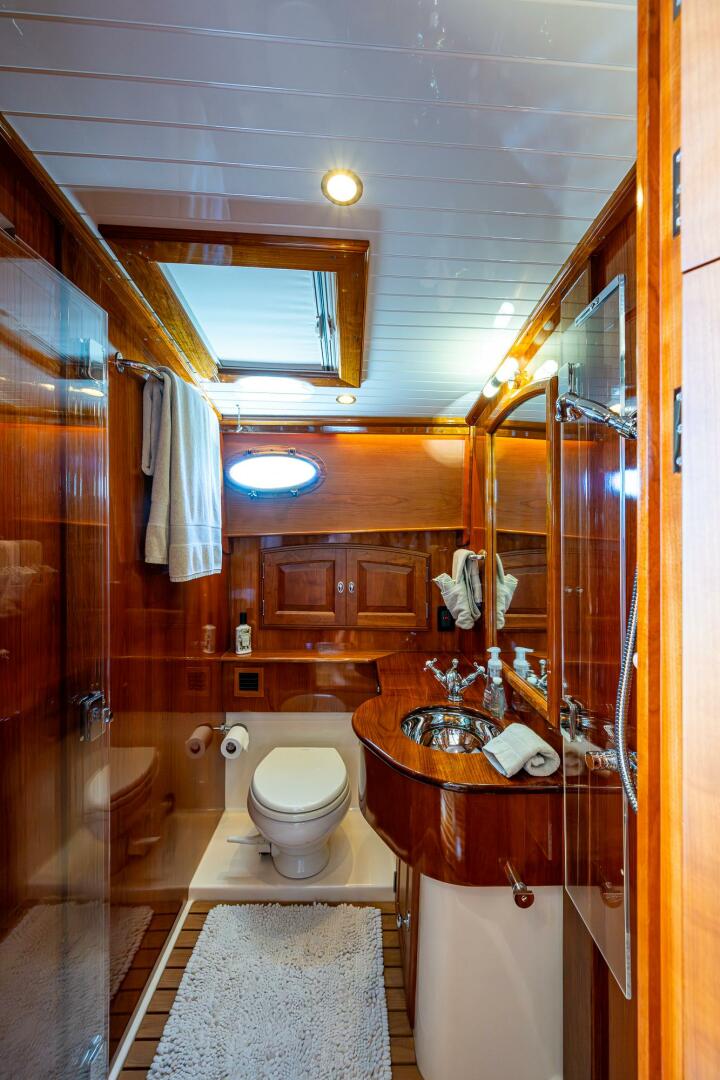 2021 Hinckley Talaria 55 Flybridge MKII - Image 20