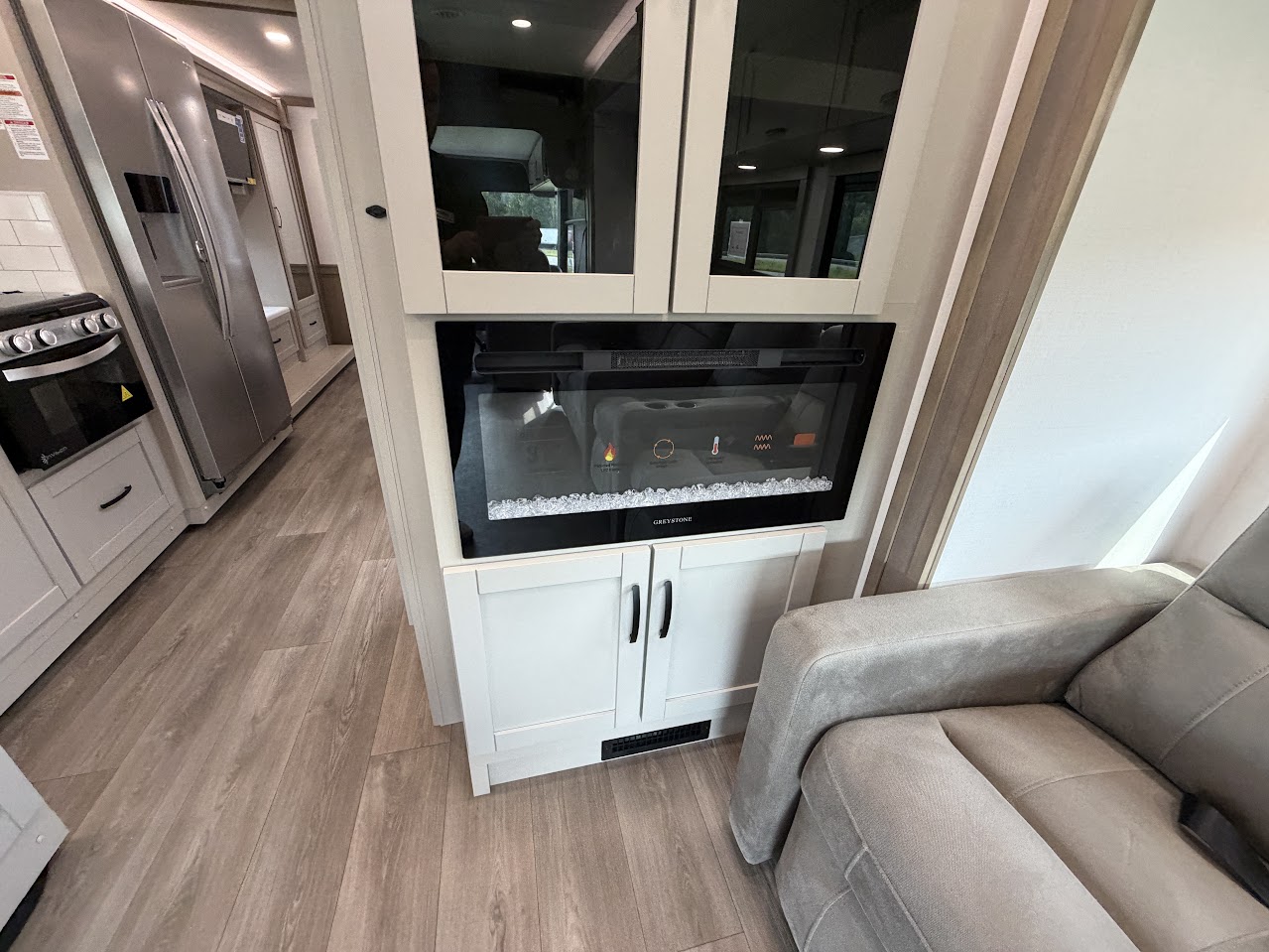 2027 JAYCO PRECEPT 36C - Image 19