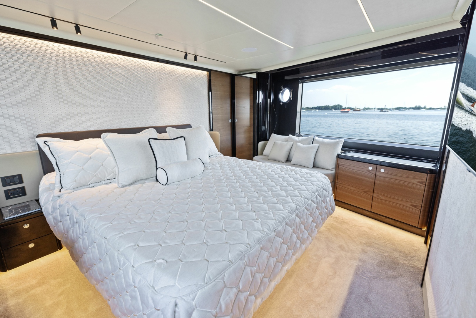 2024 Absolute Navetta 64 - Image 63