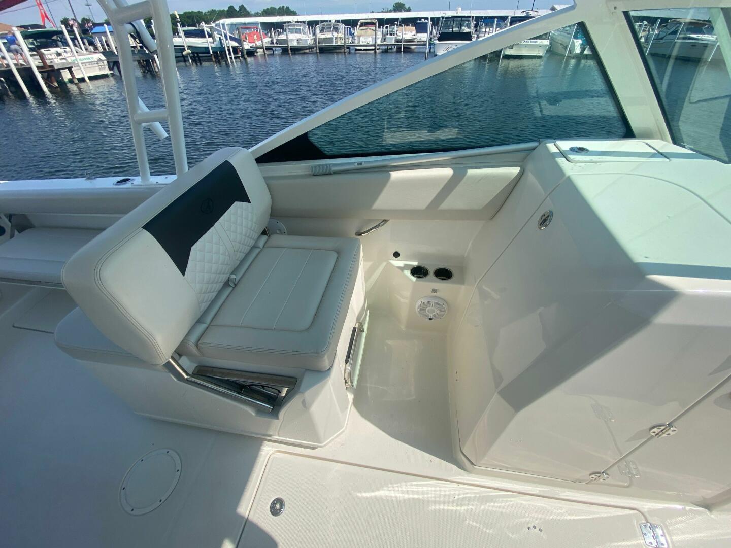 2022 Sailfish 276 Dual Console - Image 17