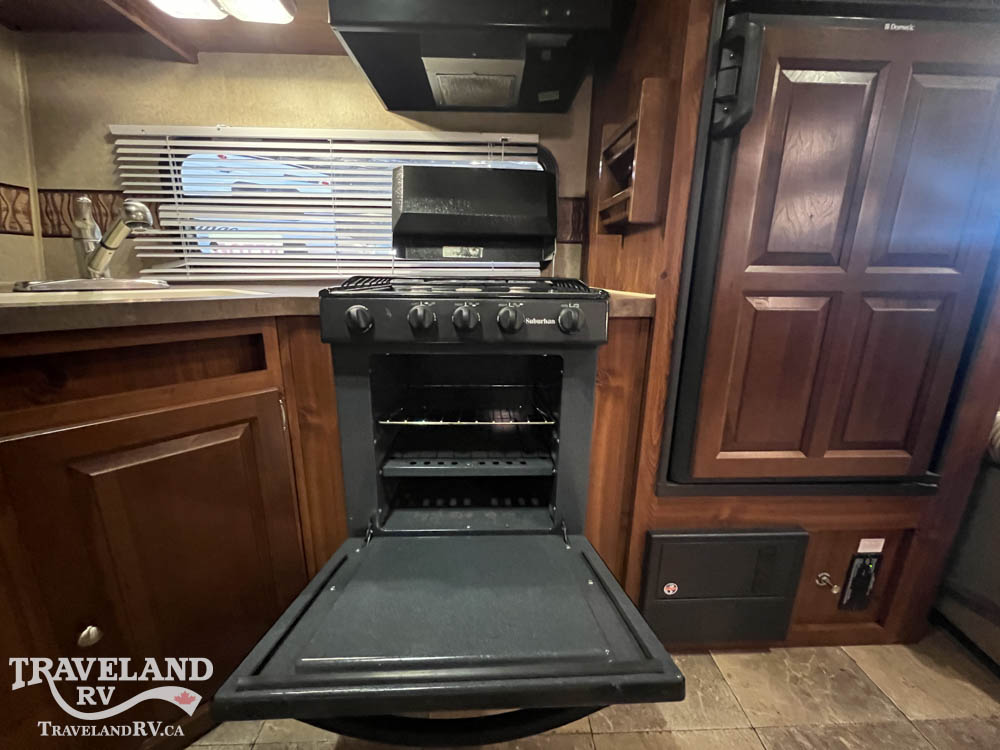 2013 FOREST RIVER ROCKWOOD ULTRA LITE 8315BSS HANDYMAN SPECIAL - Image 11