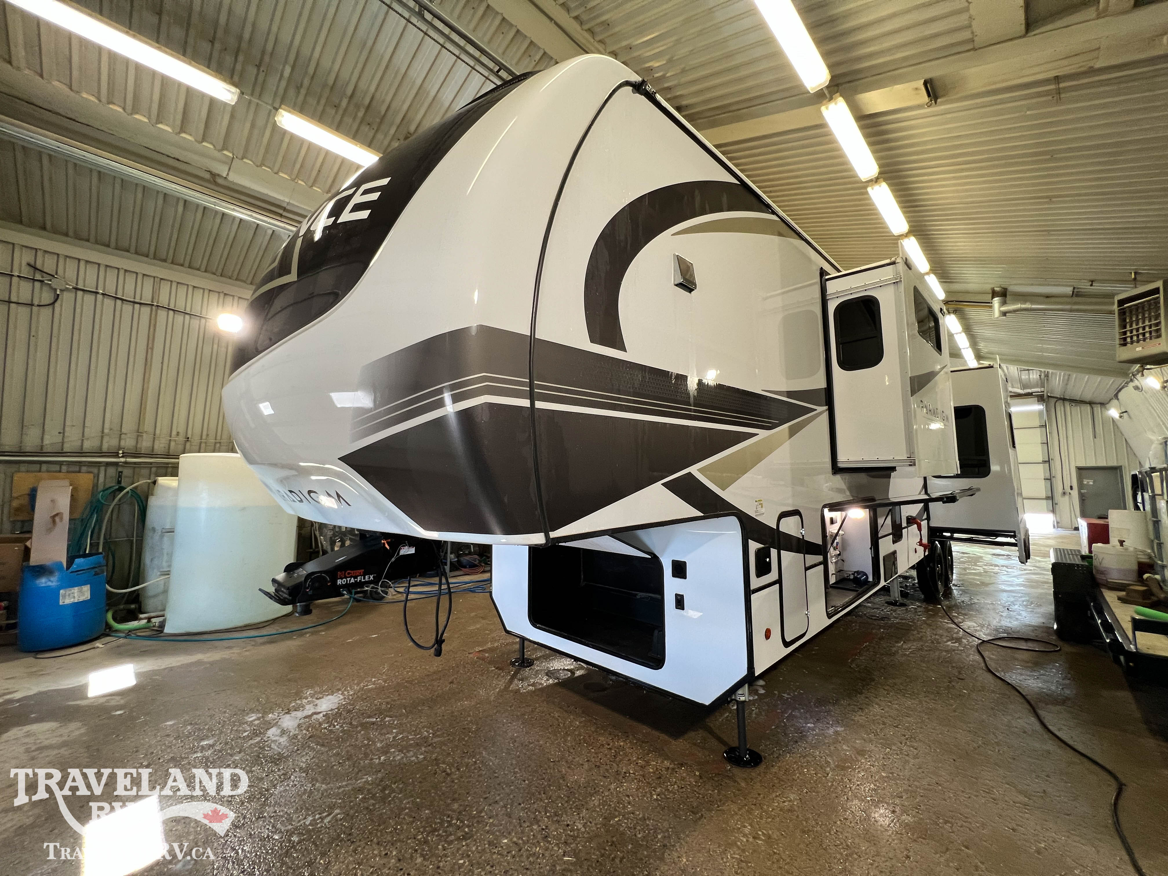 2023 Alliance RV Paradigm 382RK - Image 6