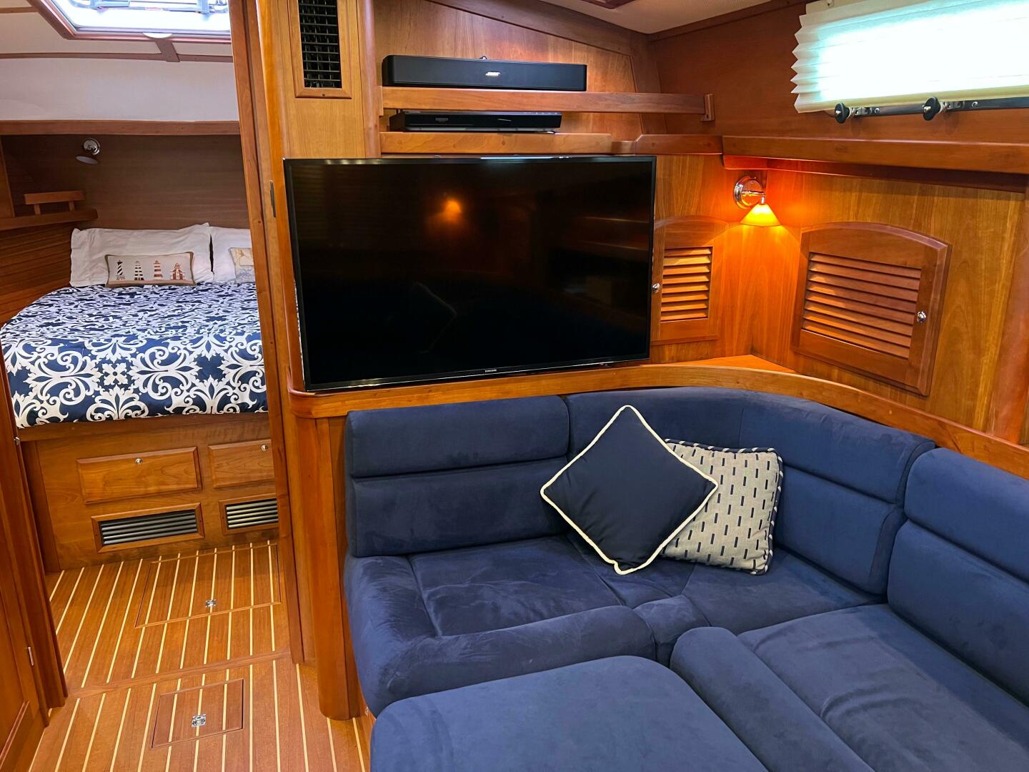 2008 Sabre 42 Hardtop Express - Image 25