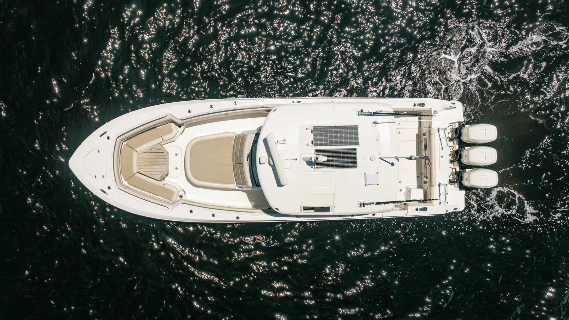 2018 Boston Whaler 380 Outrage - Image 55