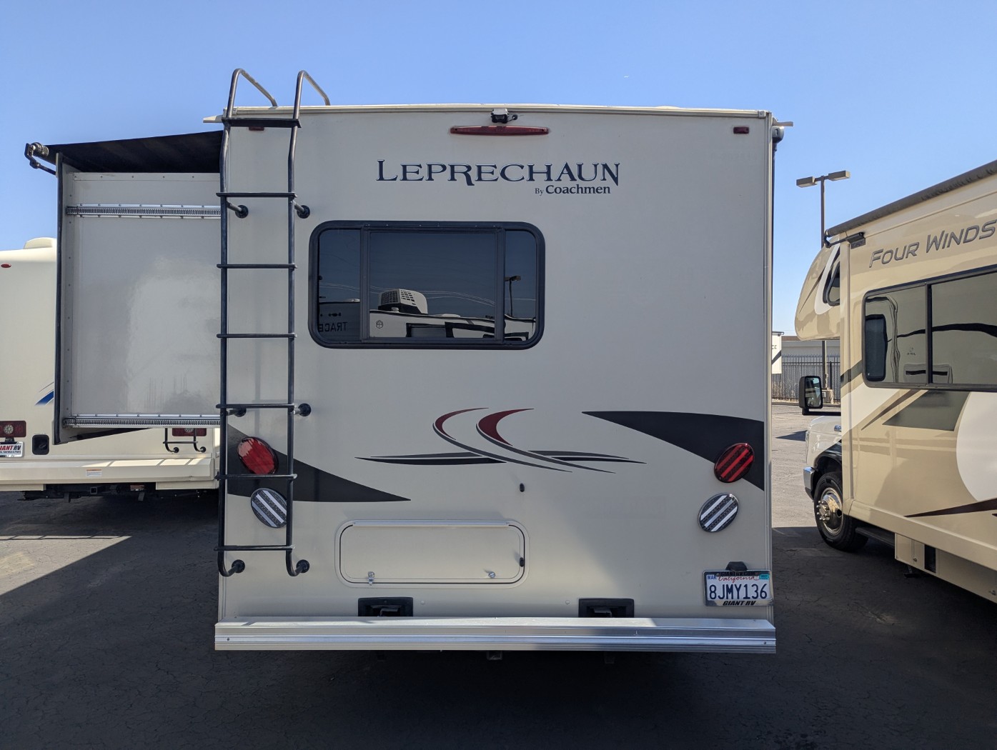 2020 Coachmen Leprechaun 260RS - Image 5
